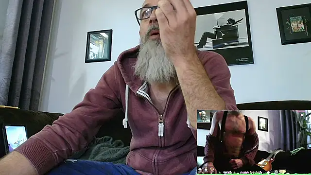 Snapshot of Kingsscepter chatting on September 2025 08:03:02 AM Kingsscepter online show from September 2025 08:03:02 AM