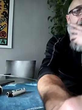 Snapshot of Kingsscepter chatting on October 2025 10:26:02 AM Kingsscepter online show from October 2025 10:26:02 AM