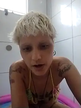 Luci foxx online show from February 2026 05:14:01 PM