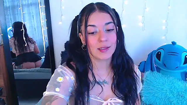 Samanta james19 online show from November 2025 03:45:01 PM