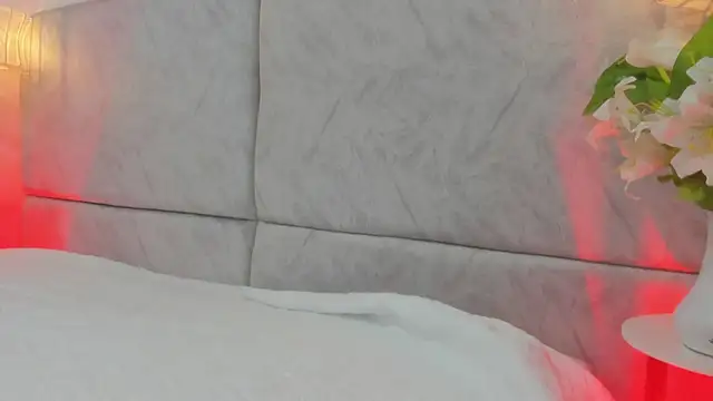 naomiii   online show from March 2026 11:32:01 AM