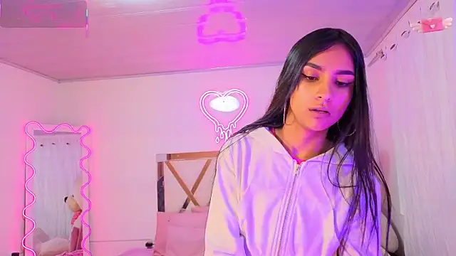 Jazmin tay online show from September 2025 12:05:02 PM