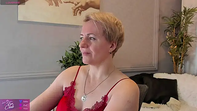 Nika Smit online show from February 2025 02:27:01 PM