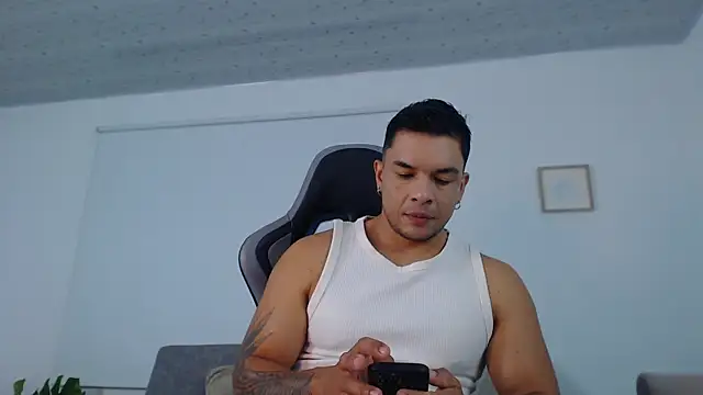 estebandelouis online show from July 2026 11:57:02 AM