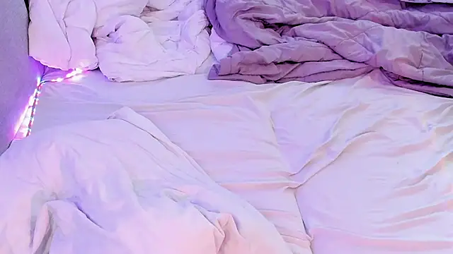 Snapshot of Emy_Kamy chatting on March 2025 12:34:01 PM Emy Kamy online show from March 2025 12:34:01 PM