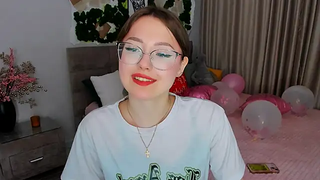 SereneFlame online show from February 2025 07:36:01 PM