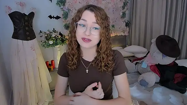 SereneFlame online show from November 2025 04:08:01 PM