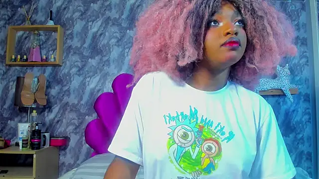 EMMAPARISS online show from March 2026 12:09:01 PM