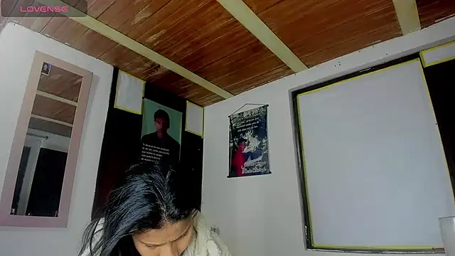 Snapshot of Nenita_Hot_ chatting on September 2025 09:53:02 PM Nenita Hot online show from September 2025 09:53:02 PM