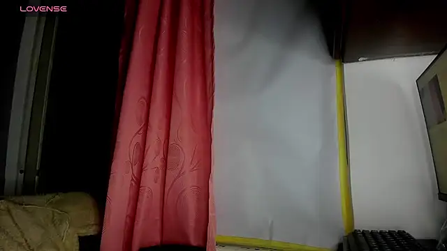 Snapshot of Nenita_Hot_ chatting on October 2025 01:06:01 AM Nenita Hot online show from October 2025 01:06:01 AM