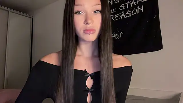 Snapshot of ur_molly chatting on September 2025 01:38:02 AM ur molly online show from September 2025 01:38:02 AM