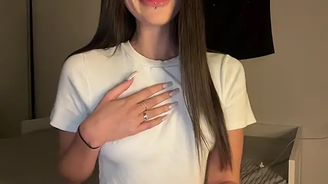 Snapshot of ur_molly chatting on September 2025 04:07:02 PM ur molly online show from September 2025 04:07:02 PM