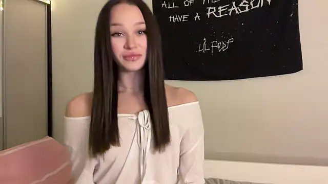 ur molly online show from November 2025 04:50:01 PM