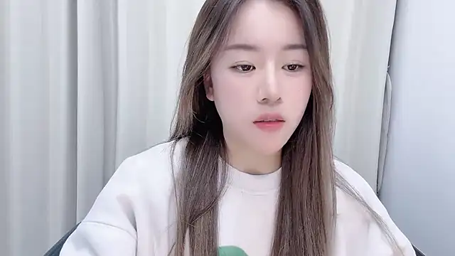 Snapshot of chloe-01 chatting on December 2024 12:16:02 PM chloe-01 online show from December 2024 12:16:02 PM