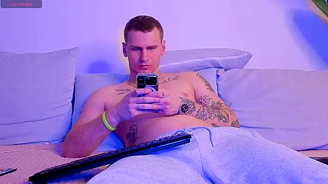 Snapshot of vance_rulez chatting on October 2025 05:10:02 PM vance rulez online show from October 2025 05:10:02 PM