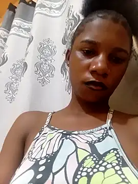 Snapshot of Yourlittlegirl19 chatting on February 2025 05:51:02 AM Yourlittlegirl19 online show from February 2025 05:51:02 AM
