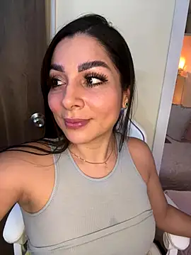 MOMALANA online show from October 2025 03:00:01 PM