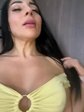 MOMALANA online show from April 2026 08:25:02 PM