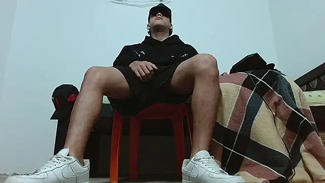 Macho Dom online show from April 2026 11:32:02 PM