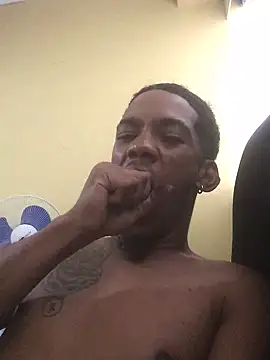 lionheart05 online show from December 2024 11:04:01 AM