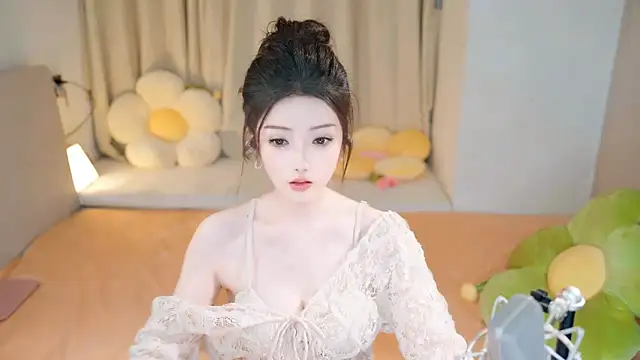 Snapshot of Eimile chatting on December 2024 02:49:02 PM Eimile online show from December 2024 02:49:02 PM