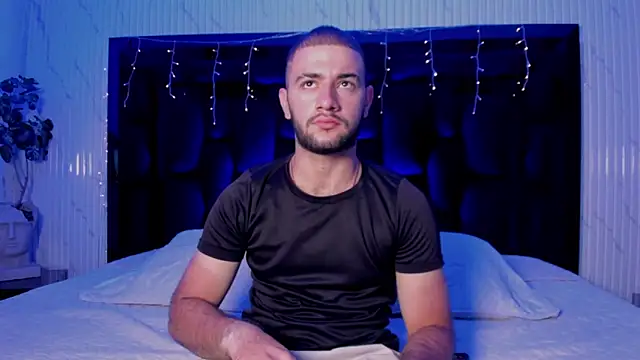 MaximusDick1  online show from March 2026 12:05:02 PM