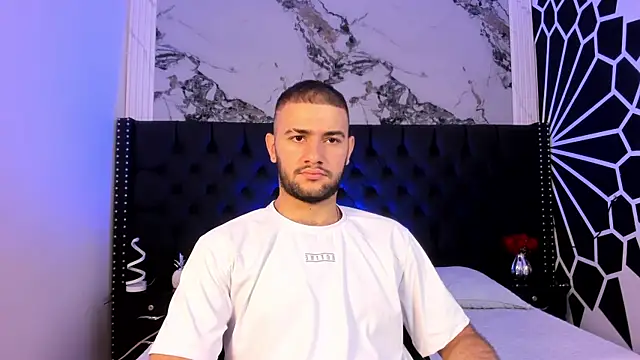 MaximusDick1  online show from April 2026 11:59:02 AM