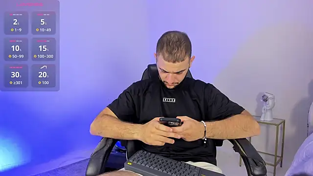 MaximusDick1  online show from July 2026 12:52:01 PM