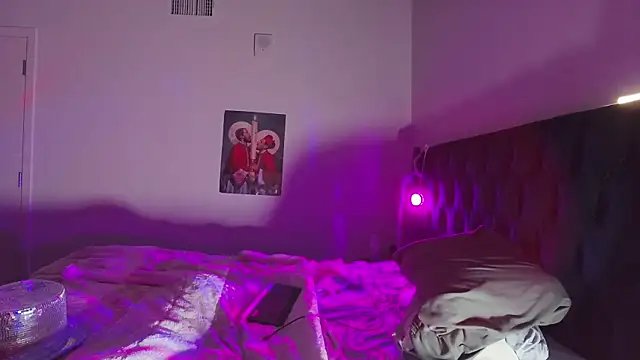 Snapshot of bearcloudcomputa chatting on January 2025 10:00:01 AM bearcloudcomputa online show from January 2025 10:00:01 AM