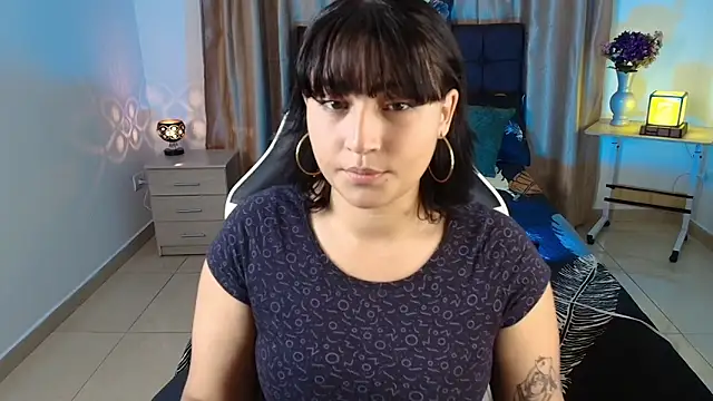 Snapshot of Pauilina chatting on December 2024 01:06:01 PM Pauilina online show from December 2024 01:06:01 PM