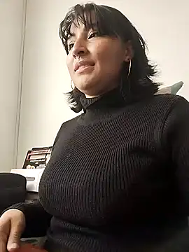 Snapshot of Pauilina chatting on December 2024 07:07:02 PM Pauilina online show from December 2024 07:07:02 PM