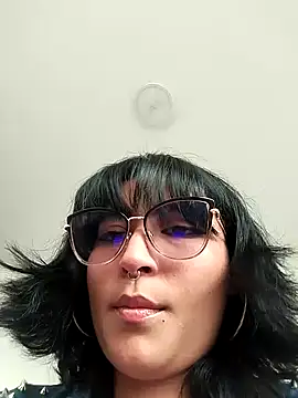 Snapshot of Pauilina chatting on January 2025 10:27:01 PM Pauilina online show from January 2025 10:27:01 PM