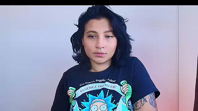 Snapshot of Pauilina chatting on January 2025 01:32:01 PM Pauilina online show from January 2025 01:32:01 PM