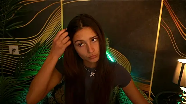 Snapshot of ValeryRoyale chatting on March 2025 02:15:02 PM ValeryRoyale online show from March 2025 02:15:02 PM