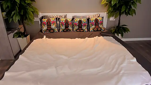 Snapshot of ValeryRoyale chatting on October 2025 06:12:01 AM ValeryRoyale online show from October 2025 06:12:01 AM