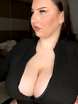 Snapshot of KarinaCelinne chatting on December 2025 07:42:02 PM KarinaCelinne online show from December 2025 07:42:02 PM