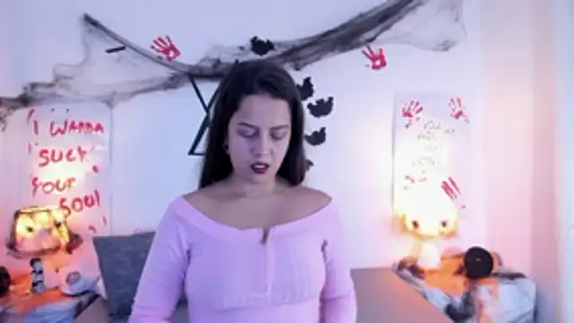 LunaSmitt online show from October 2025 11:49:02 PM