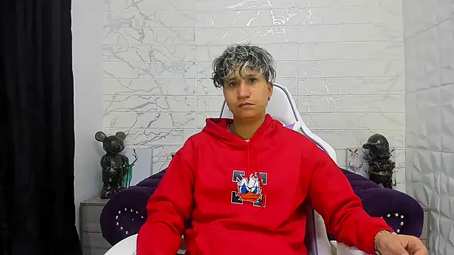 Im Milan Rs online show from February 2025 12:43:01 AM