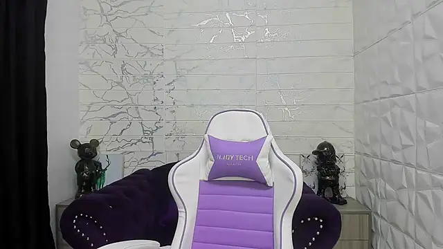 Im Milan Rs online show from February 2025 12:15:02 AM