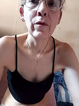 Snapshot of NanitaFun chatting on April 2026 04:34:01 PM NanitaFun online show from April 2026 04:34:01 PM