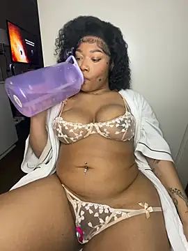 Snapshot of dvtbvby chatting on February 2025 07:31:02 AM dvtbvby online show from February 2025 07:31:02 AM