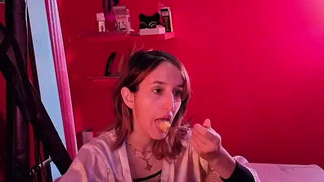 Snapshot of Ambar_Roux_ chatting on January 2026 02:33:02 PM Ambar Roux online show from January 2026 02:33:02 PM