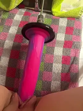 luisa1 online show from November 2025 07:35:01 PM