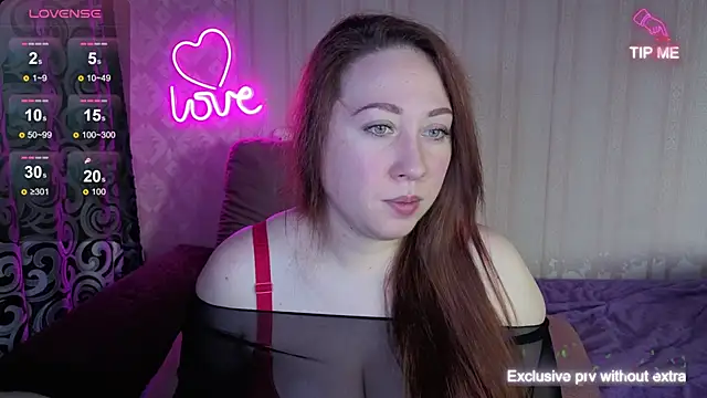 Snapshot of KellyCrystall chatting on November 2025 03:30:02 AM KellyCrystall online show from November 2025 03:30:02 AM