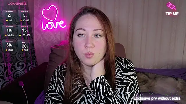 Snapshot of KellyCrystall chatting on November 2025 03:18:02 AM KellyCrystall online show from November 2025 03:18:02 AM