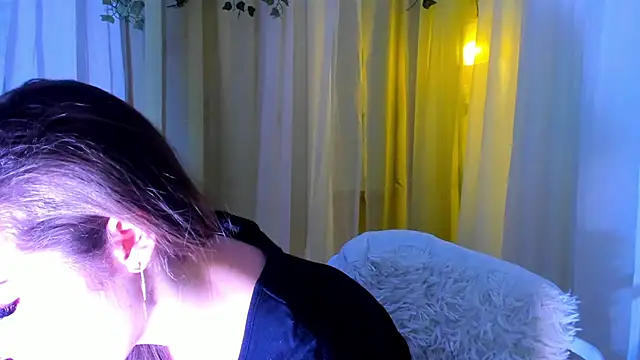 Snapshot of Lioneass chatting on December 2024 01:06:01 PM Lioneass online show from December 2024 01:06:01 PM