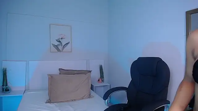 Snapshot of violeta_leon chatting on December 2024 06:37:02 AM violeta leon online show from December 2024 06:37:02 AM