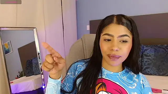 Snapshot of violeta_leon chatting on October 2025 03:45:01 AM violeta leon online show from October 2025 03:45:01 AM