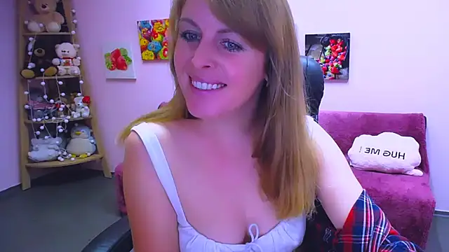 Hot Milady online show from November 2025 08:28:01 AM