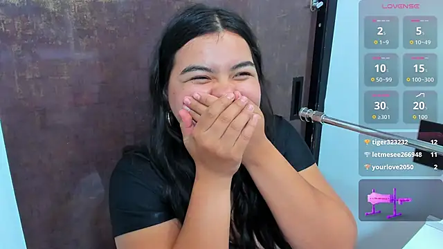 klhoe boobs online show from October 2025 04:04:02 AM